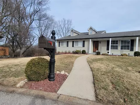 Exterior - 7 Char Bea Ln, Olivette, MO 63132 photo 3 of 10