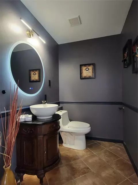 Bath - 7 Char Bea Ln, Olivette, MO 63132 photo 1 of 6