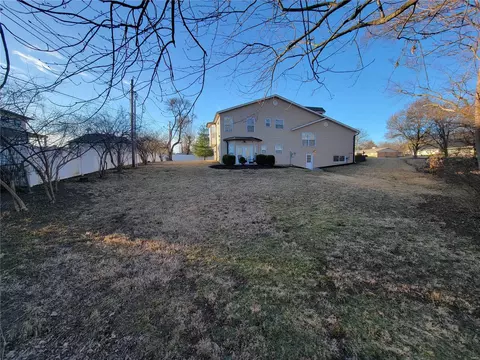 Exterior - 7 Char Bea Ln, Olivette, MO 63132 photo 8 of 10