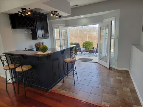 Kitchen - 7 Char Bea Ln, Olivette, MO 63132 photo 5 of 6