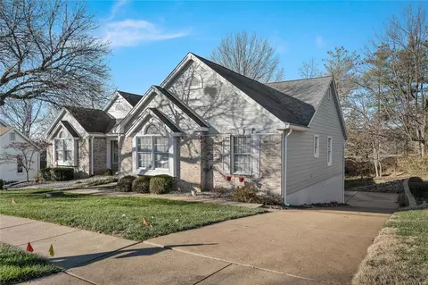 Exterior - 703 Carman Meadows Dr, Manchester, MO 63021 photo 5 of 13