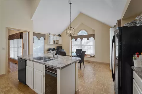 Kitchen - 703 Carman Meadows Dr, Manchester, MO 63021 photo 4 of 5