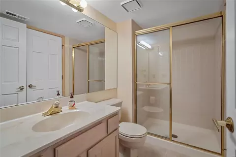 Bath - 703 Carman Meadows Dr, Manchester, MO 63021 photo 4 of 4