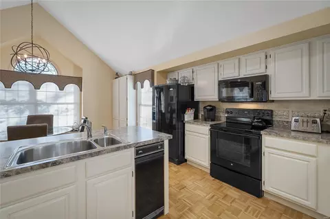 Kitchen - 703 Carman Meadows Dr, Manchester, MO 63021 photo 2 of 5