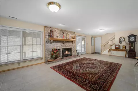 Living - 703 Carman Meadows Dr, Manchester, MO 63021 photo 7 of 7