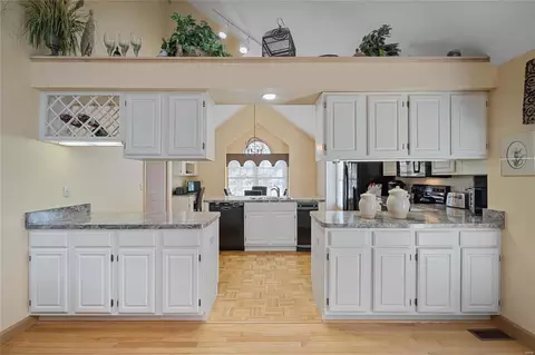Kitchen - 703 Carman Meadows Dr, Manchester, MO 63021 photo 1 of 5