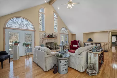 Living - 703 Carman Meadows Dr, Manchester, MO 63021 photo 4 of 7
