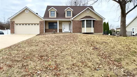 3743 Red Hawk Ct, Bridgeton, MO 63044