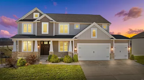 405 Moraine Ct, Saint Charles, MO 63304