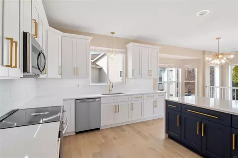 Kitchen - 29 Eliot Ct, O'fallon, MO 63366 photo 3 of 6