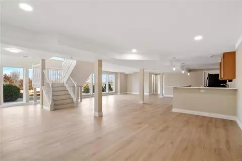 Living - 29 Eliot Ct, O'fallon, MO 63366 photo 4 of 4