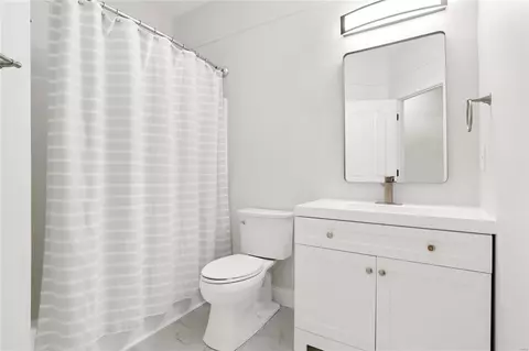 Bath - 29 Eliot Ct, O'fallon, MO 63366 photo 1 of 3