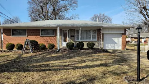 2531 Wembley Dr, Saint Louis, MO 63125