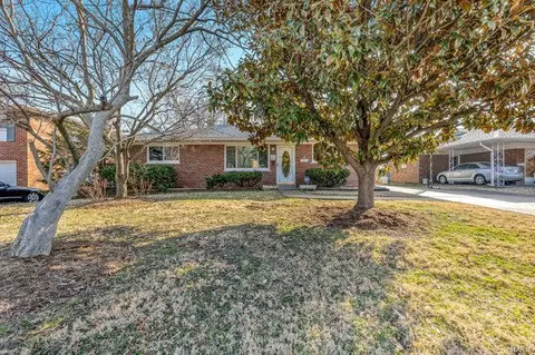 1908 Brassie Dr, Saint Louis, MO 63114