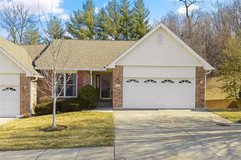 34 Summit Pointe Ct #5B, Saint Charles, MO 63301