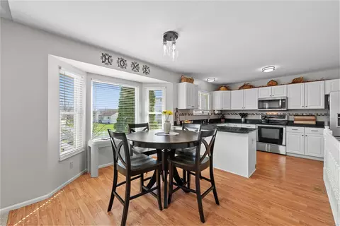 Dining - 471 Winter Park Dr, O'fallon, MO 63366 photo 5 of 7