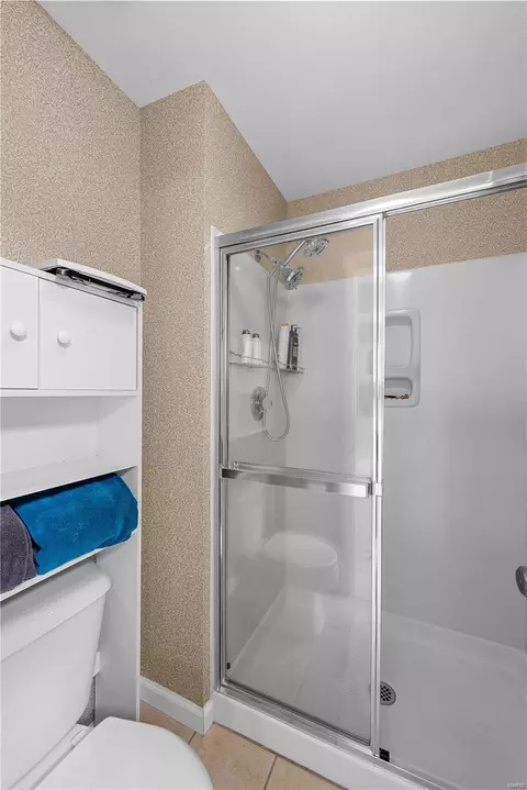 Bath - 471 Winter Park Dr, O'fallon, MO 63366 photo 3 of 4