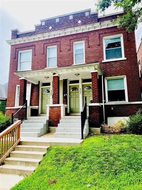 3200 Henrietta St, Saint Louis, MO 63104
