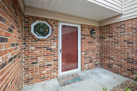 Entry Way - 1302 Tahoe Valley Ct, Ballwin, MO 63021 photo 1 of 4