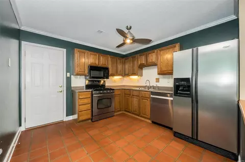 Kitchen - 1302 Tahoe Valley Ct, Ballwin, MO 63021 photo 1 of 2