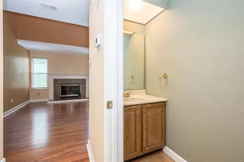 Bath - 1302 Tahoe Valley Ct, Ballwin, MO 63021 photo 1 of 2