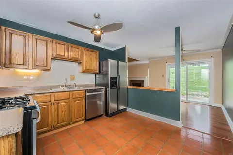 Kitchen - 1302 Tahoe Valley Ct, Ballwin, MO 63021 photo 2 of 2