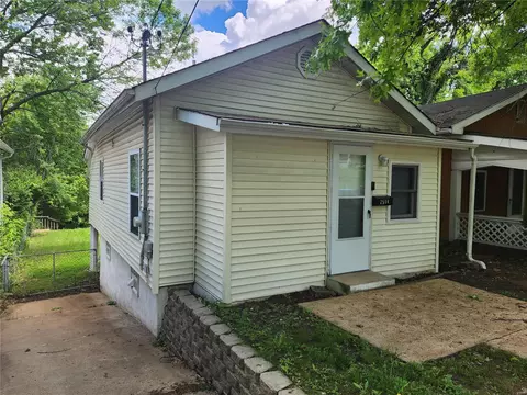 2514 Wallis Ave, Saint Louis, MO 63114