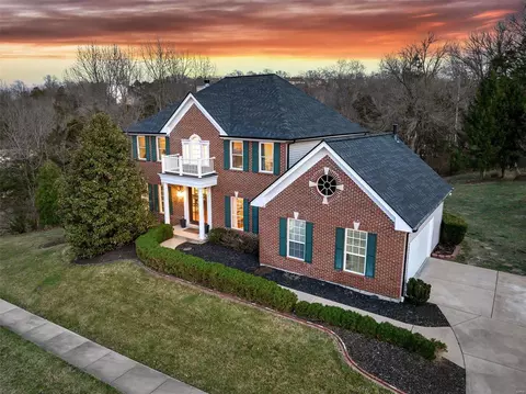 Exterior - 914 Stone Spring Dr, Eureka, MO 63025 photo 2 of 14