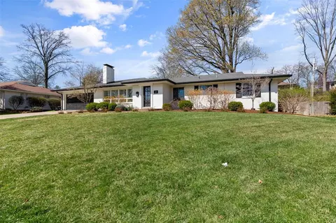829 Renderer Dr, Warson Woods, MO 63122