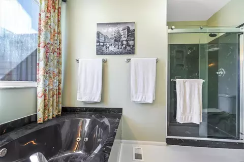 Bath - 101 Spangle Way Ct, O'fallon, MO 63366 photo 3 of 5