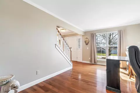 Living - 101 Spangle Way Ct, O'fallon, MO 63366 photo 3 of 7