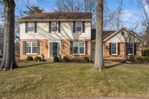 2001 Emerald Crest Ct, Chesterfield, MO 63017
