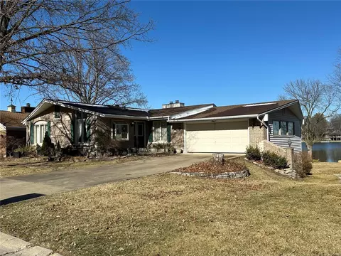 71 Champagne Dr, Lake Saint Louis, MO 63367