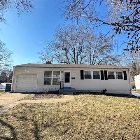 9943 Gloucester Dr, Saint Louis, MO 63137