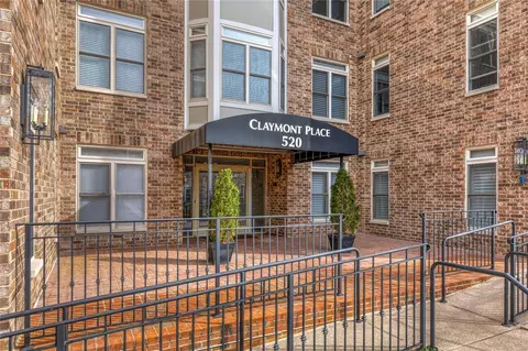 520 N And South Rd #204, University City, MO 63130