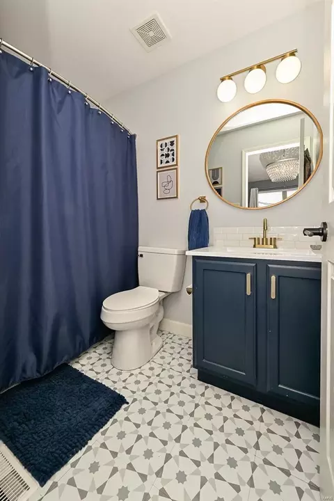 Bath - 250 Tyndale Dr, O'fallon, MO 63366 photo 3 of 3