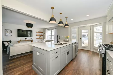 Kitchen - 250 Tyndale Dr, O'fallon, MO 63366 photo 5 of 6