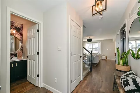 Entry Way - 250 Tyndale Dr, O'fallon, MO 63366 photo 1 of 2
