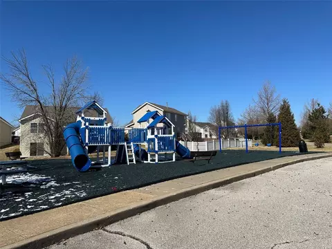 Exterior - 250 Tyndale Dr, O'fallon, MO 63366 photo 11 of 12
