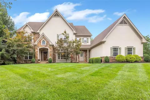 1401 Windgate Way Ln, Chesterfield, MO 63005