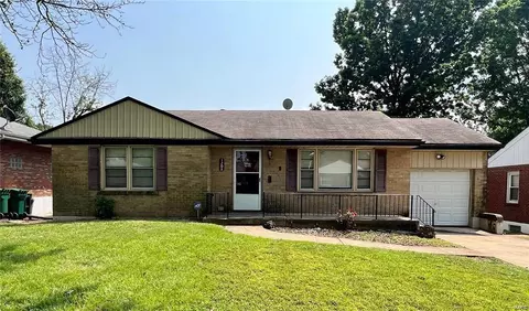 1208 Longridge Dr, Saint Louis, MO 63137