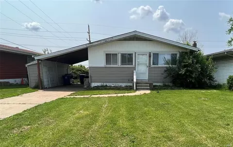 10309 Lilac Ave, Saint Louis, MO 63137