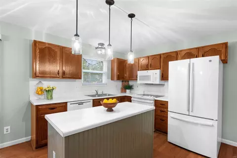 Kitchen - 7314 The Cedars Dr, O'fallon, MO 63368 photo 1 of 3