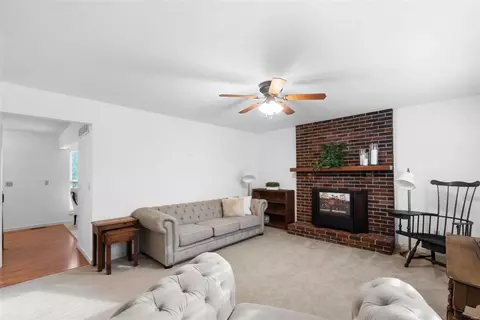 Living - 7314 The Cedars Dr, O'fallon, MO 63368 photo 2 of 4