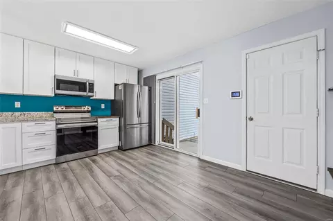 Kitchen - 807 Brookmead Dr, O'fallon, MO 63366 photo 2 of 2