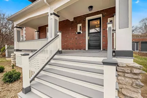 6908 Amherst Ave, Saint Louis, MO 63130