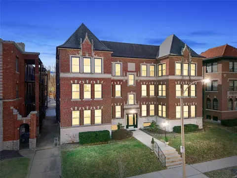 6226 Northwood Ave #1W, Saint Louis, MO 63105