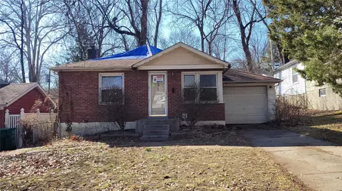 8118 Underhill Dr, Saint Louis, MO 63114
