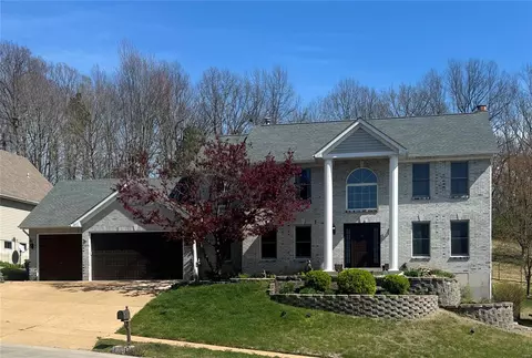 6729 Wynfield Terrace Dr, Saint Louis, MO 63129