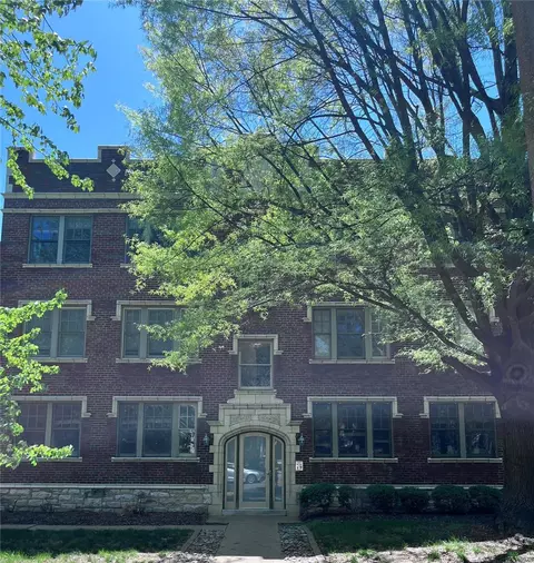 4228 Mcpherson Ave #214, Saint Louis, MO 63108